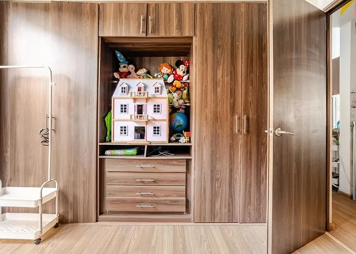 Discover Urban Life In The Heart Of Apartment