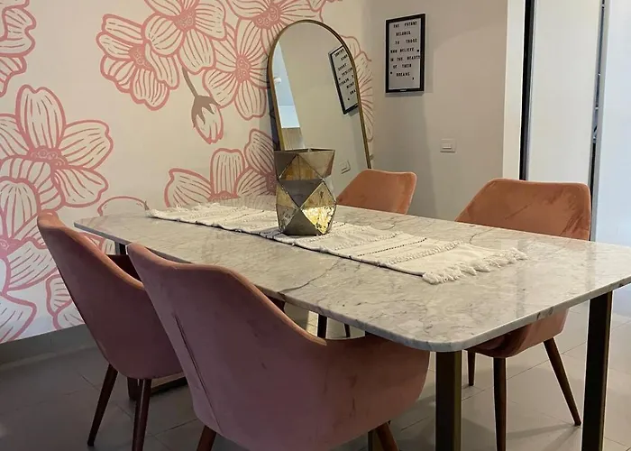 Discover Urban Life In The Heart Of Apartment